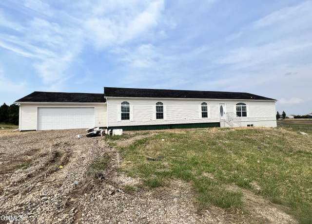 Property at 1116 17th Ave SW, Watford City, ND 58854, 8 beds, 5 baths