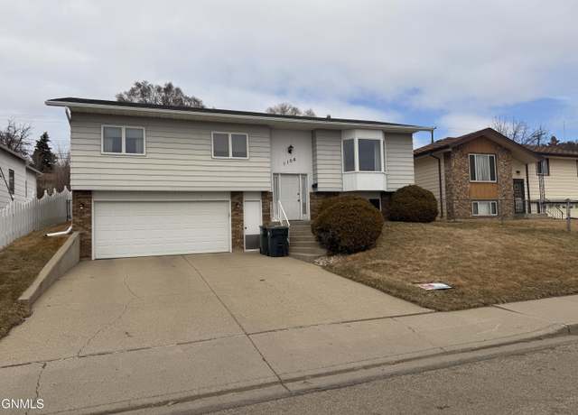Property at 1106 2nd St NE, Mandan, ND 58554, 3 beds, 2 baths