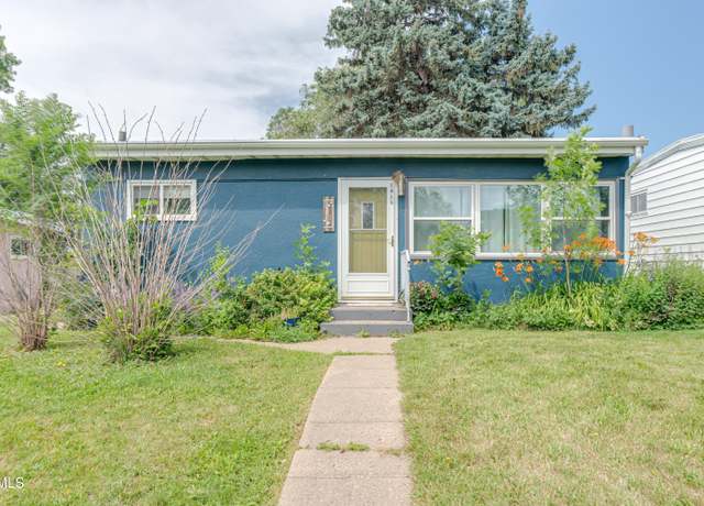 Property at 1218 13th St, Bismarck, ND 58501, 2 beds, 1 bath