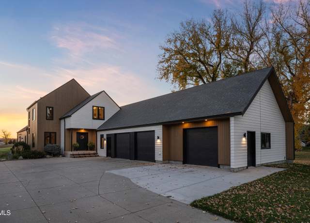 Property at 3505 Pelican Pl SE, Mandan, ND 58554, 6 beds, 4.5 baths