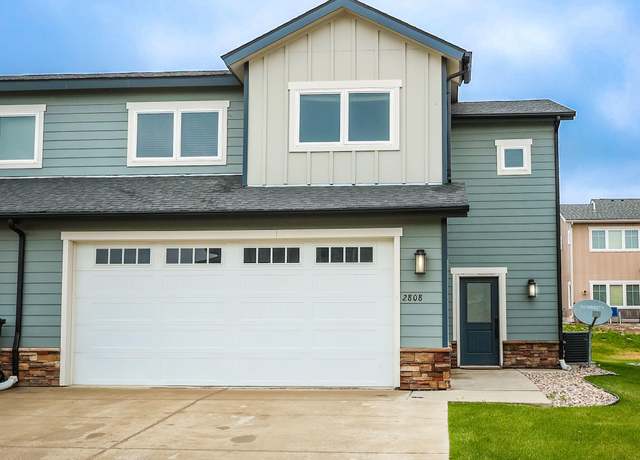 Property at 2808 27th St W, Williston, ND 58801, 4 beds, 3.5 baths