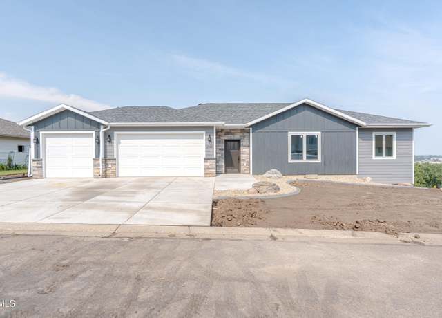 Property at 1548 Morning View Ct, Bismarck, ND 58501, 4 beds, 3 baths