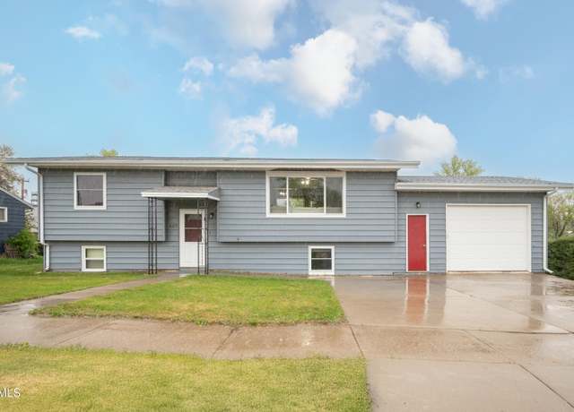 Property at 407 7th St N, New Salem, ND 58563, 3 beds, 1.5 baths