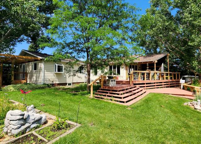 Property at 3400 Old Red Trl NW, Mandan, ND 58554, 6 beds, 2.5 baths