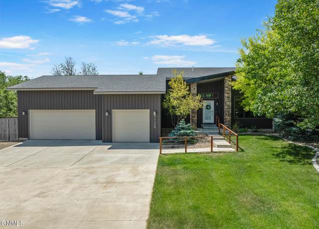 Property at 6431 2nd Ave E, Williston, ND 58801, 4 beds, 2.5 baths