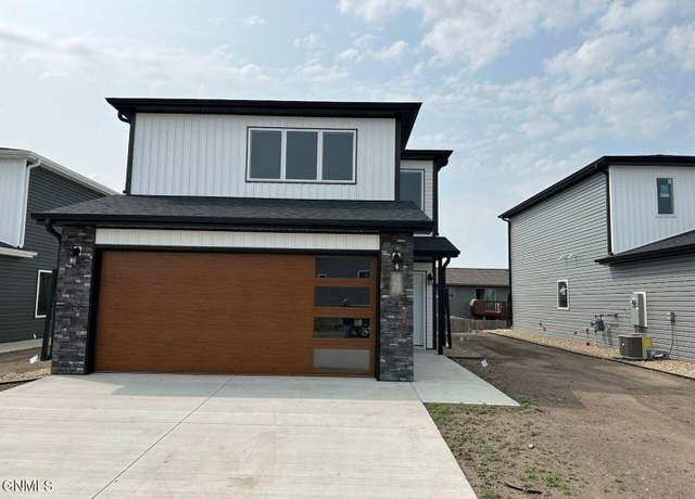 Property at 131 Marshall Loop, Bismarck, ND 58504, 3 beds, 2.5 baths