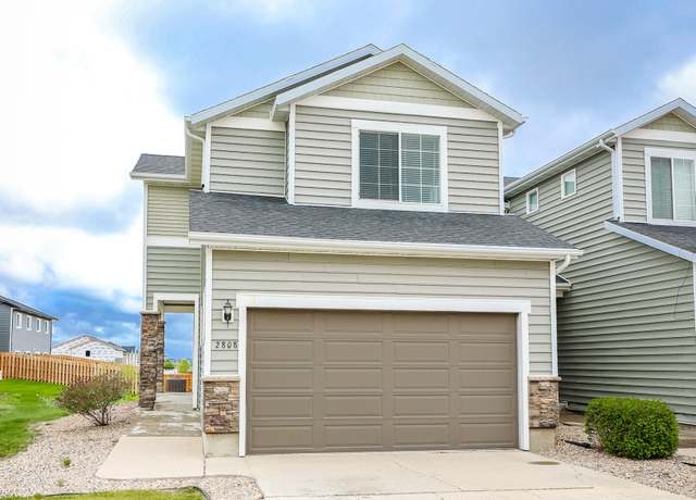 Property at 2808 29th Ave W, Williston, ND 58801, 3 beds, 2.5 baths