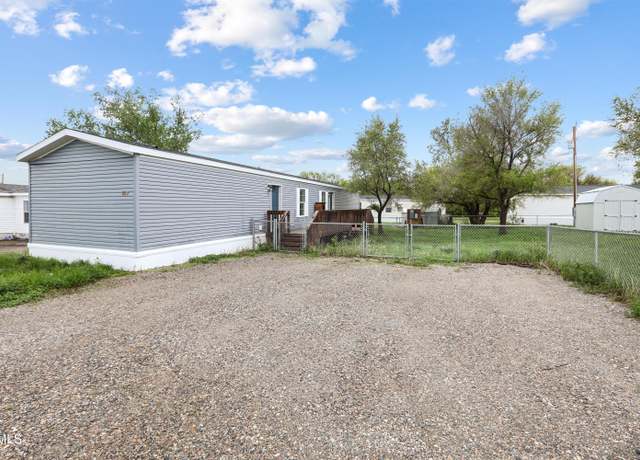 Property at 1429 47th St W, Williston, ND 58801, 3 beds, 2 baths