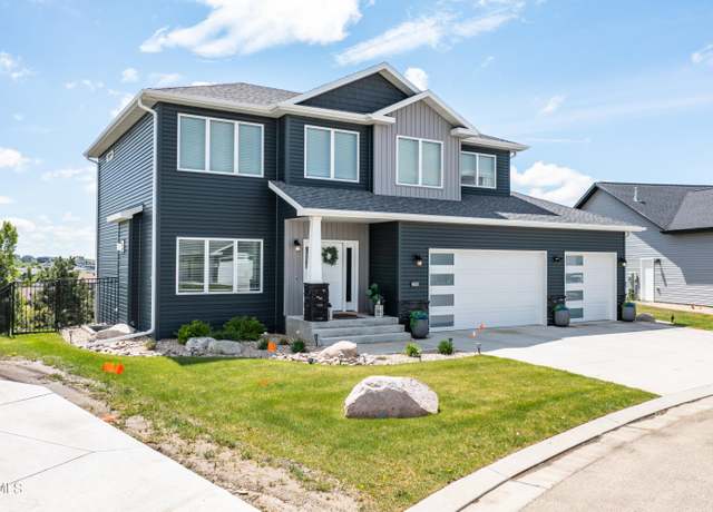 Property at 4808 Cornice Lp Loop, Bismarck, ND 58503, 5 beds, 3.5 baths