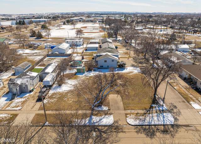 Property at 1805 Bowen Ave, Bismarck, ND 58504
