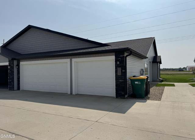 Property at 125 Kenner Loop, Bismarck, ND 58504, 2 beds, 2 baths