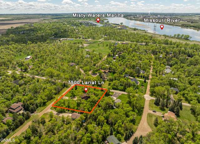 Property at 7500 Lariat Ln Ln, Bismarck, ND 58503, 5 beds, 3 baths