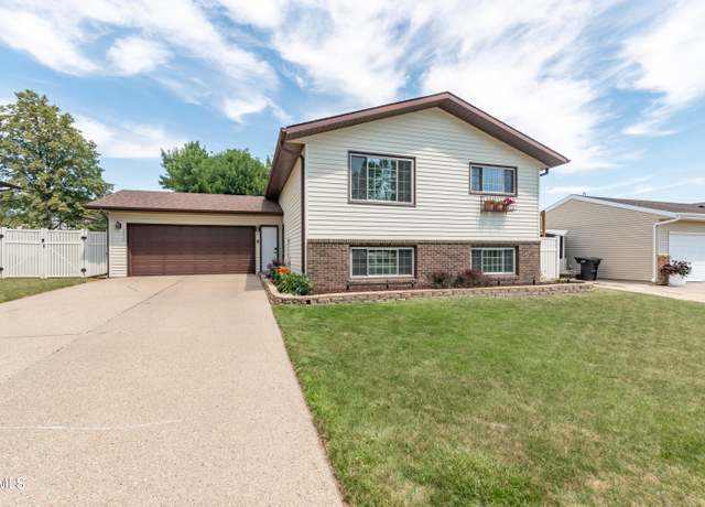 Property at 3230 E Avenue C, Bismarck, ND 58501, 4 beds, 2 baths