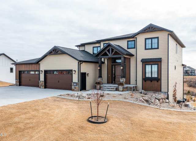 Property at 8504 Norman Pl, Bismarck, ND 58503, 6 beds, 5 baths
