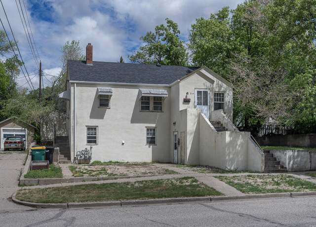 Property at 314 C Ave E, Bismarck, ND 58501, 4 beds, 2 baths