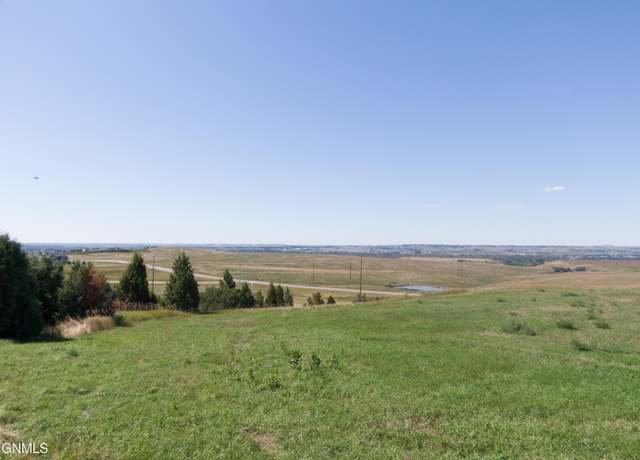 Property at 5306 Cornice Dr, Bismarck, ND 58503