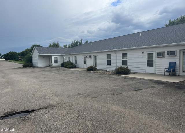 Photo of 3205 4th St SW, Minot, ND 58701