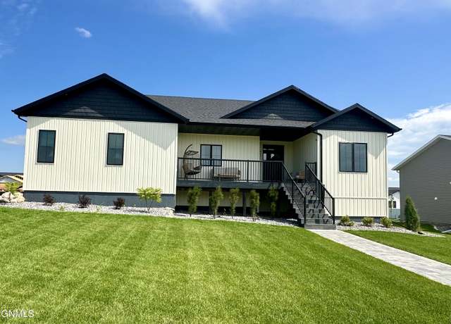 Property at 5411 Titanium Dr, Bismarck, ND 58503, 4 beds, 3 baths