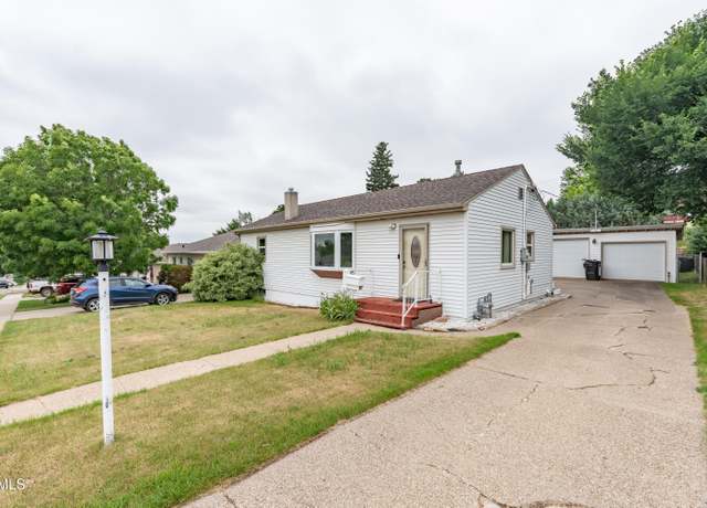 Property at 2128 E Ave E, Bismarck, ND 58501, 2 beds, 2 baths
