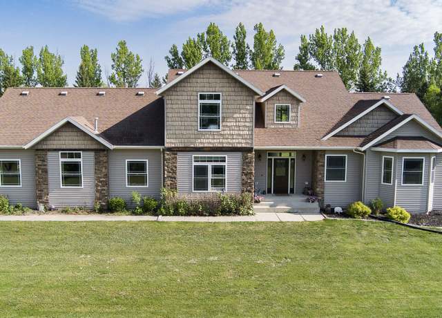 Property at 6160 Sky Ln, Bismarck, ND 58503, 4 beds, 2.5 baths