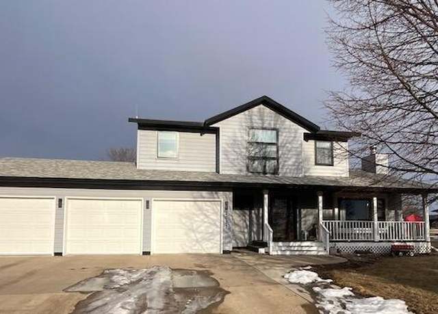 Property at 2027 5th Ave SW, Jamestown, ND 58401, 5 beds, 3 baths