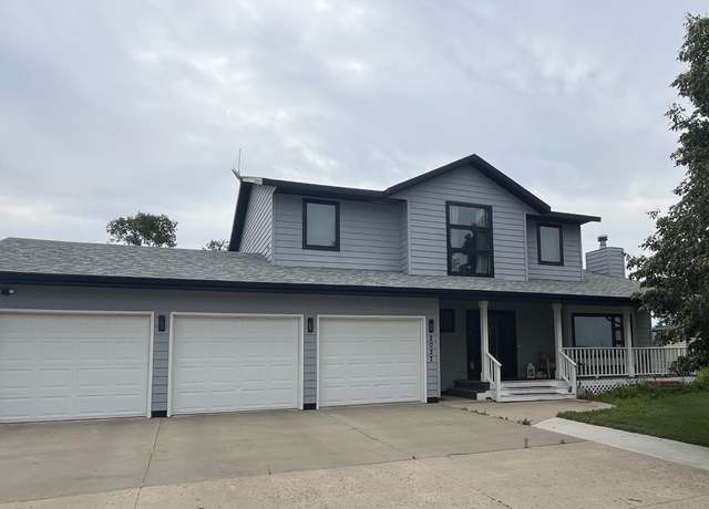 Property at 2027 5th Ave SW, Jamestown, ND 58401, 5 beds, 3 baths