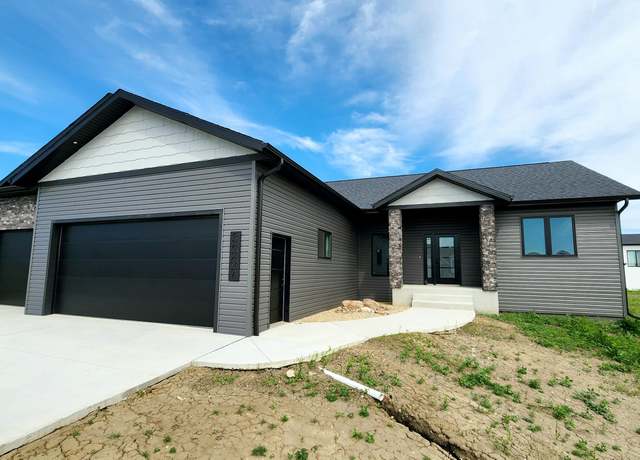 Property at 3907 Nickel St, Bismarck, ND 58503, 3 beds, 2 baths