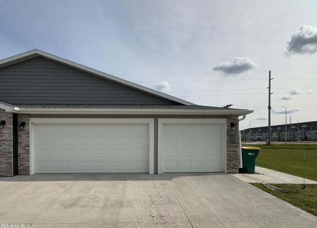 Property at 103 Kenner Loop, Bismarck, ND 58504, 2 beds, 2 baths