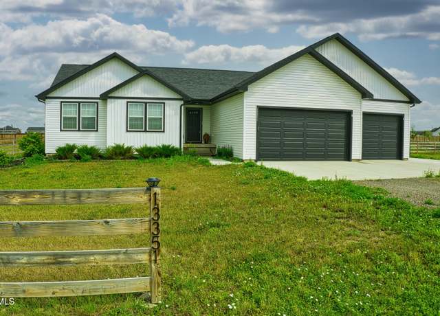 Property at 13351 Meadow Creek St, Williston, ND 58801, 6 beds, 3 baths