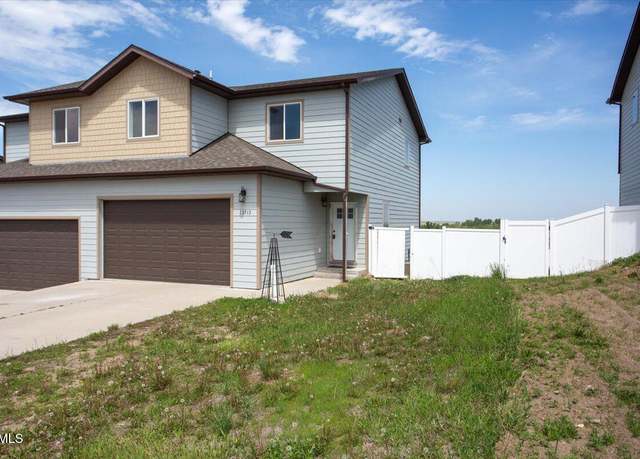 Property at 13713 Kristina St, Williston, ND 58801, 4 beds, 3 baths