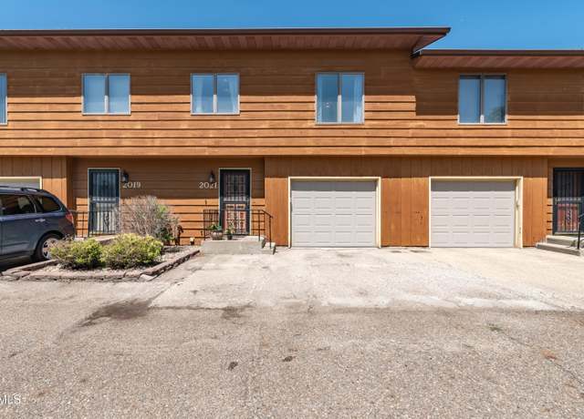 Property at 2021 19th St N, Bismarck, ND 58501, 2 beds, 1 bath