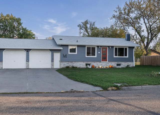 Property at 108 Miller Ave, Stanton, ND 58571, 4 beds, 2 baths
