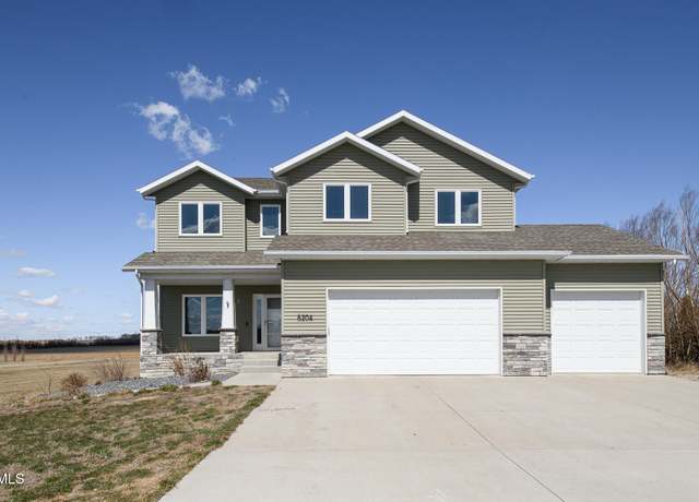 Property at 8204 Belmont Ln, Bismarck, ND 58501, 5 beds, 3.5 baths