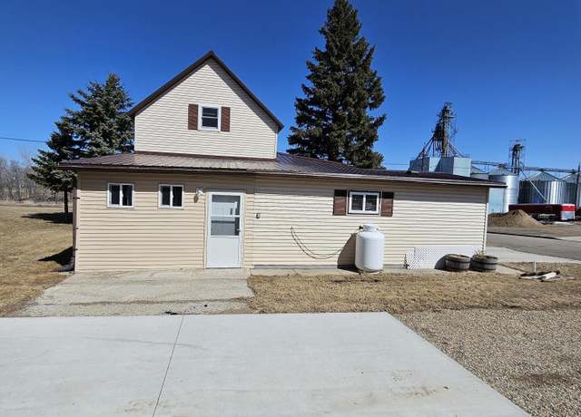 Property at 214 N 8th St, Wishek, ND 58495, 3 beds, 2 baths