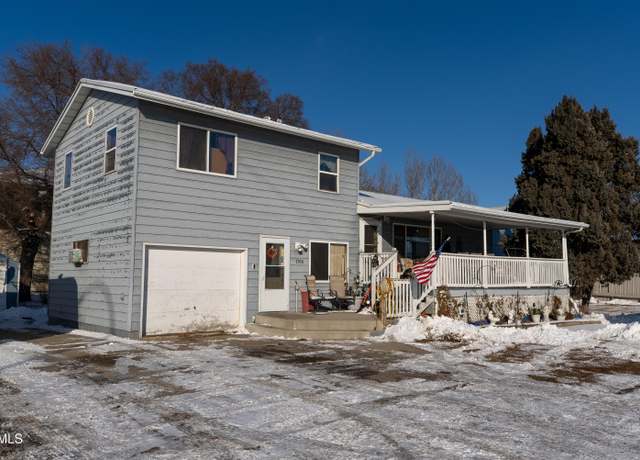 Property at 1708 E Main St, Mandan, ND 58554, 3 beds, 3 baths
