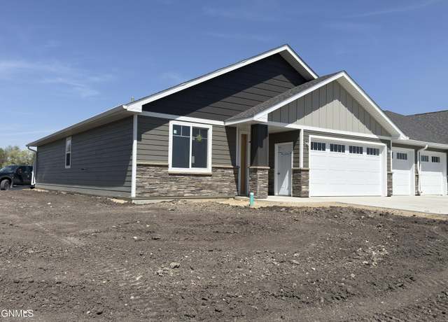 Property at 847 12th St SE, Valley City, ND 58072, 3 beds, 2 baths