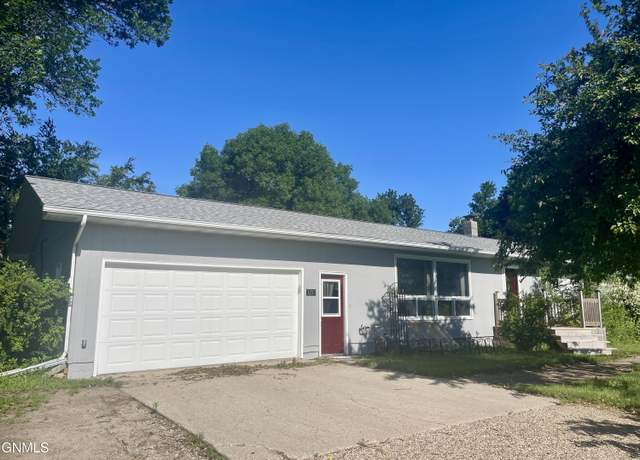 Property at 3253 Hwy 20, Jamestown, ND 58401, 5 beds, 2 baths