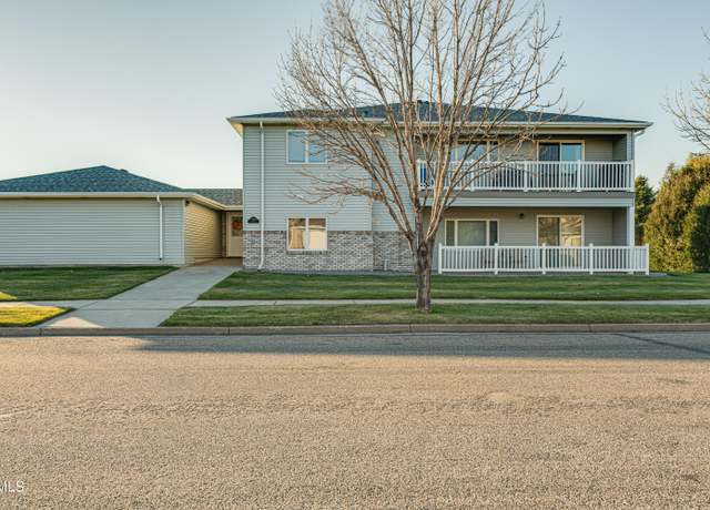 Property at 2930 Iowa Ln #4, Bismarck, ND 58503, 2 beds, 2 baths