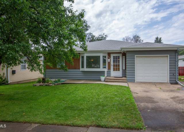 Property at 1220 17th St, Bismarck, ND 58501, 4 beds, 2 baths