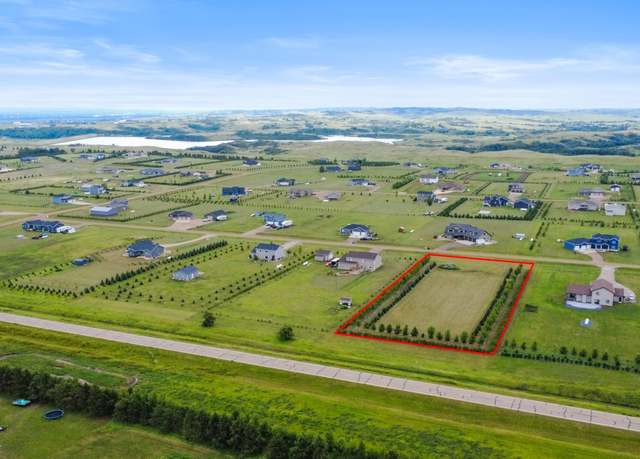 Property at 2475 Helen Dr N, Mandan, ND 58554