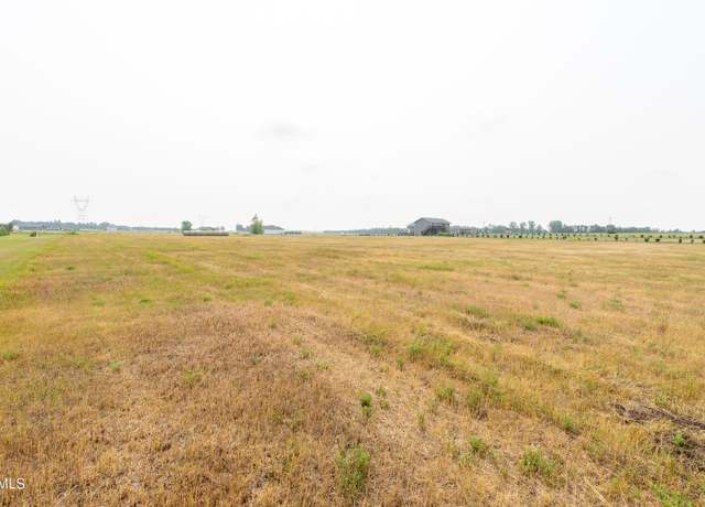 Property at 614 Apple Ridge Rd, Menoken, ND 58558