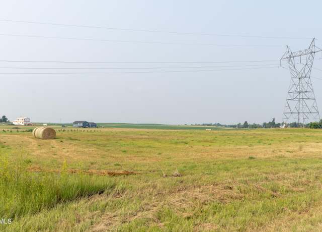 Property at 806 Apple Ridge Rd, Menoken, ND 58558