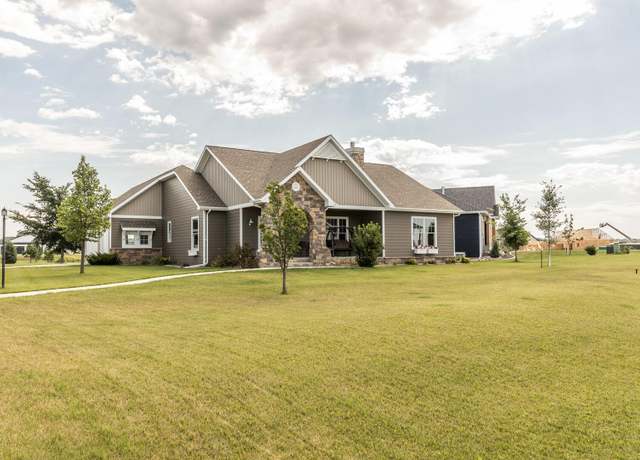Property at 7605 Mulligan Way, Bismarck, ND 58503, 5 beds, 3 baths