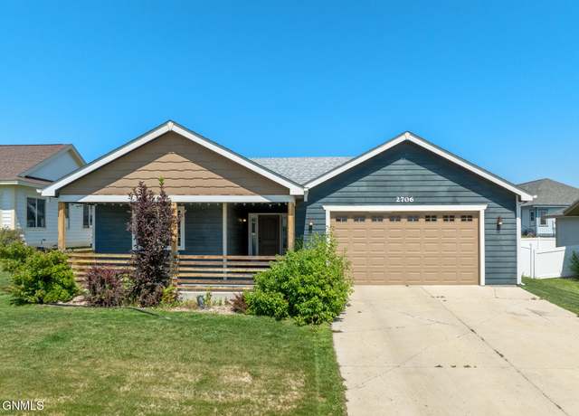 Property at 2706 24th St W, Williston, ND 58801, 3 beds, 2 baths