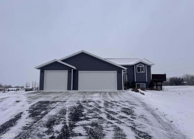 Property at 6550 Stonewood Way, Bismarck, ND 58504, 4 beds, 2 baths