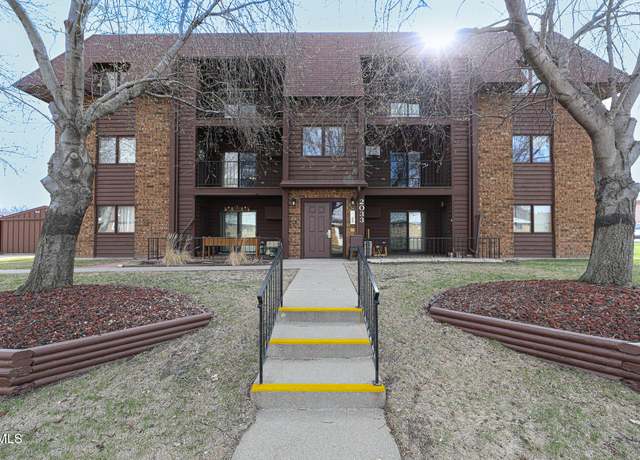 Property at 2033 N Washington Street St #5, Bismarck, ND 58501, 2 beds, 1.5 baths