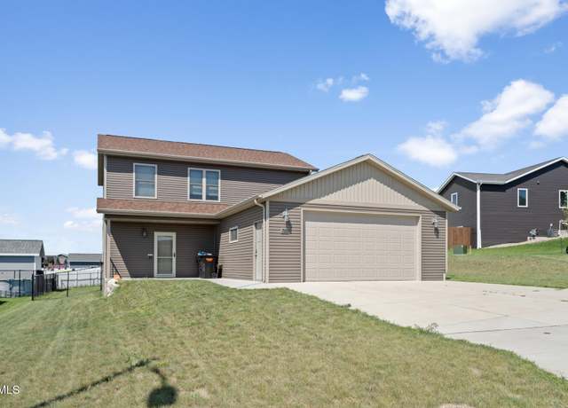 Property at 7050 Dolan Dr, Bismarck, ND 58504, 3 beds, 2.5 baths