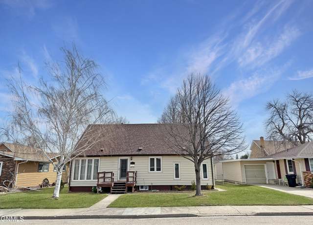 Property at 1416 1st Ave E, Williston, ND 58801, 3 beds, 2 baths