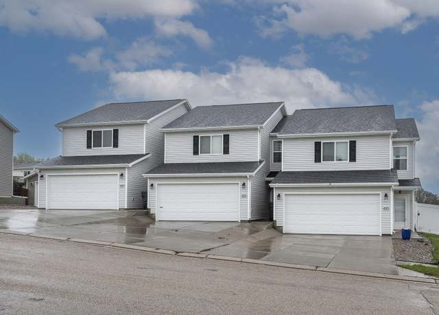 Property at 4523 Corvette St NW, Mandan, ND 58554, 3 beds, 2.5 baths