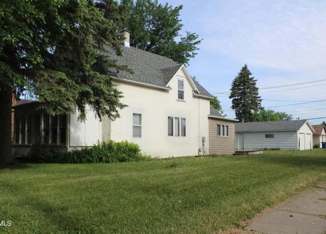 Property at 502 2nd St SW, Jamestown, ND 58401, 5 beds, 2 baths